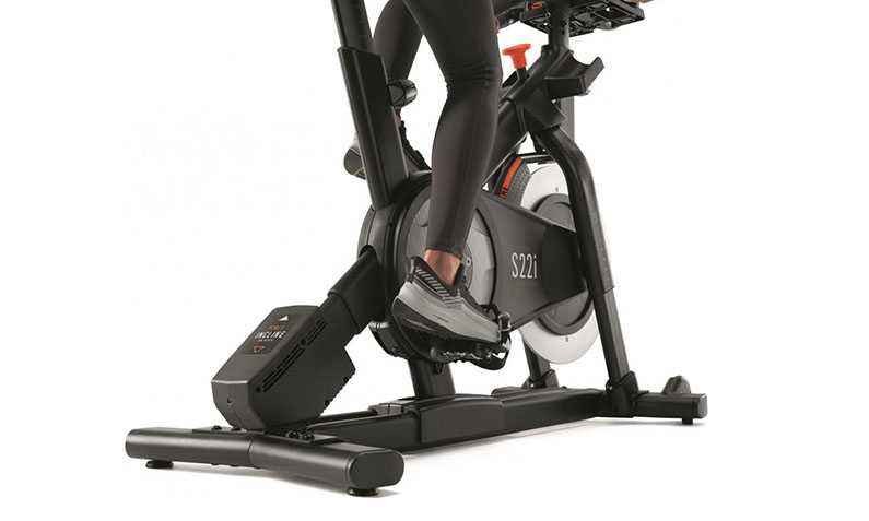 With the NordicTrack Commercial S22i, you can cycle in manual mode or you can follow the guided cycling session